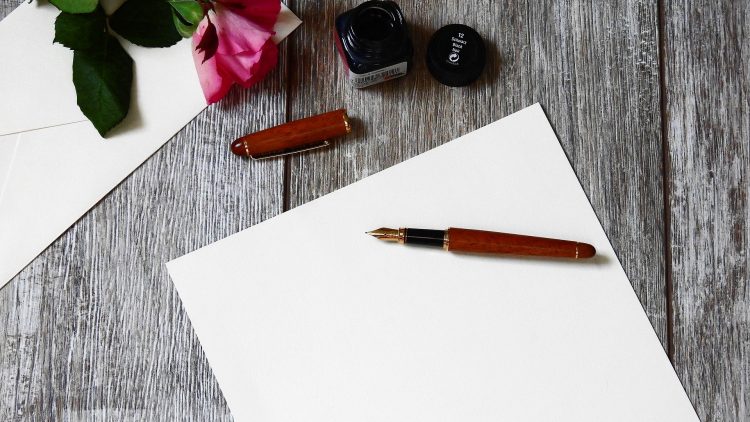 Comment rédiger votre lettre de condoléances ?